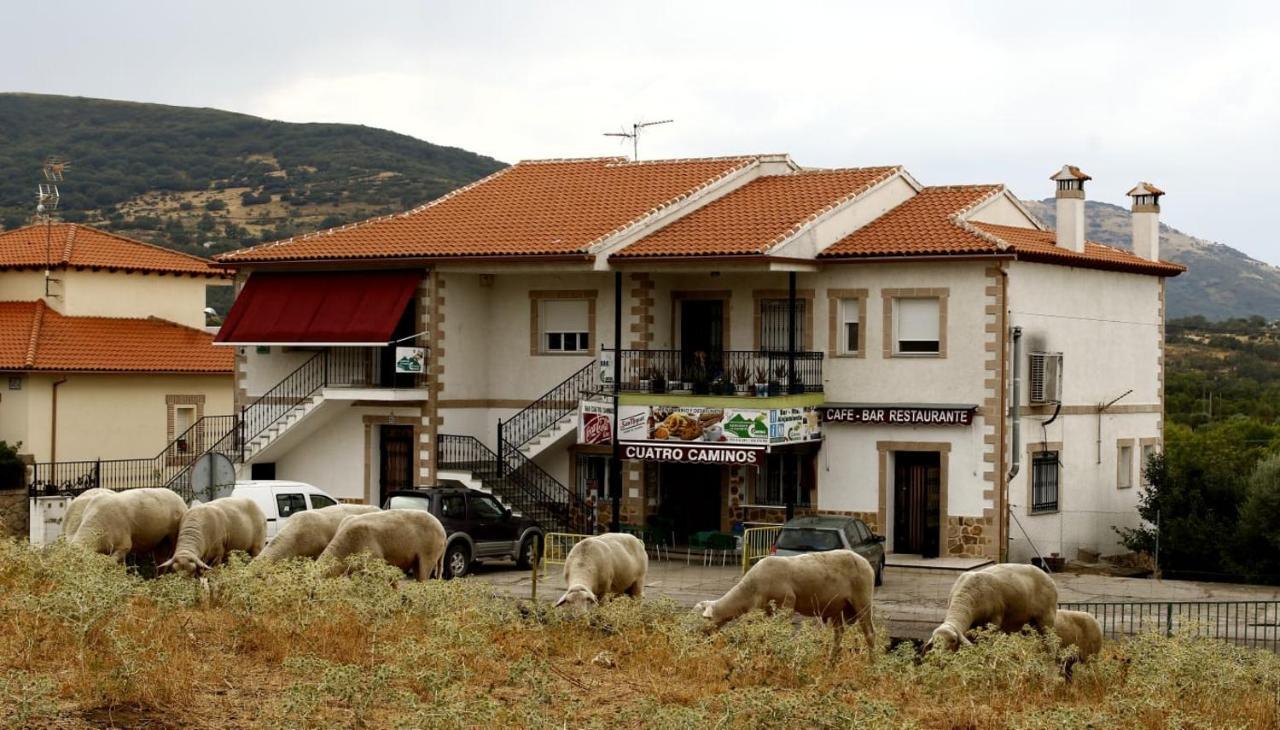 Alojamiento Cr Cuatro Caminos San Pablo de los Montes Exteriör bild